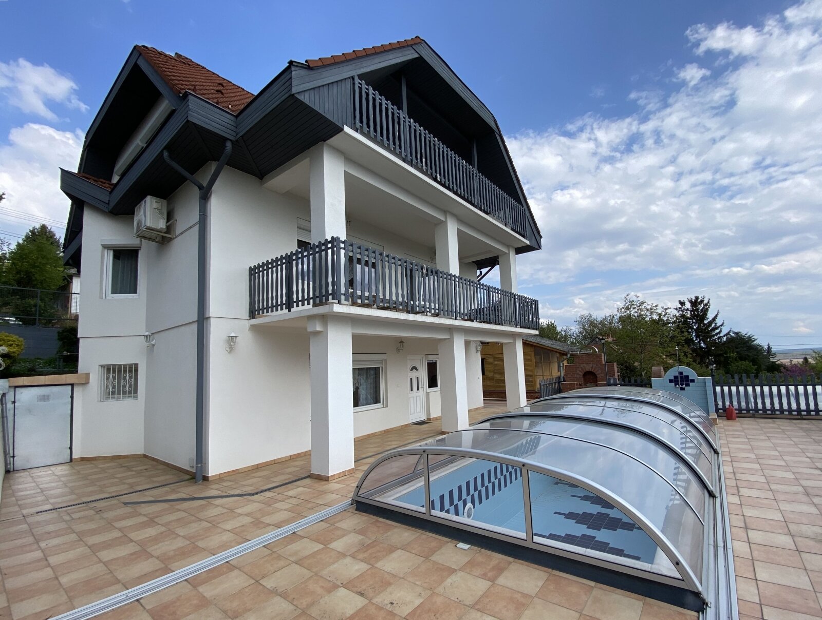 in Ungarn am Balaton in Fonyod zweifamilienhaus mit panorama und pool zu verkaufen