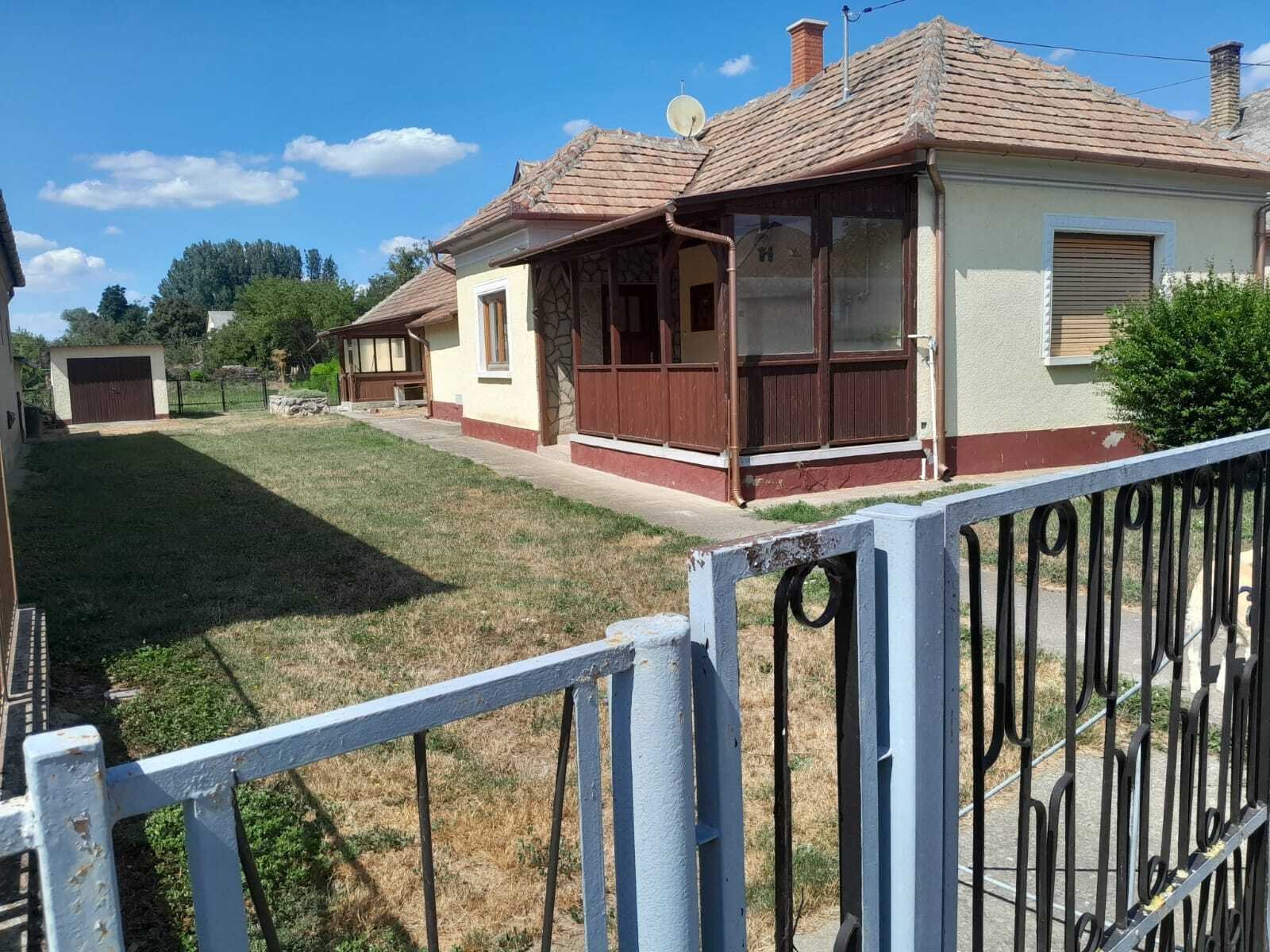 Zalaszentgrot: (ABA) Bauernhaus mit Gästehaus in ruhiger Orts-Randlage  