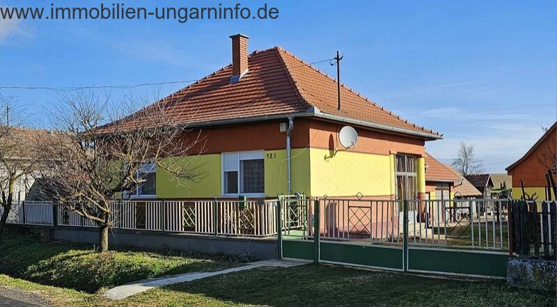 Somogy Vármegye: Einfamilienhaus zu verkaufen in der Gegend von Kaposvár Somogy Vármegye: Einfamilienhaus zu verkaufen in der Gegend von Kaposvár