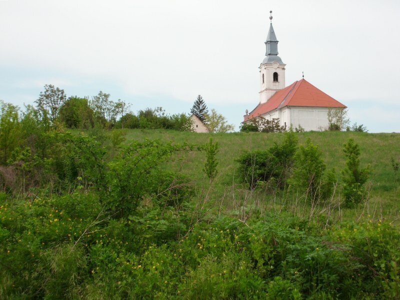 Som: BAUGRUNDSTÜCK IM ZENTRUM VON SOM ZU VERKAUFEN 