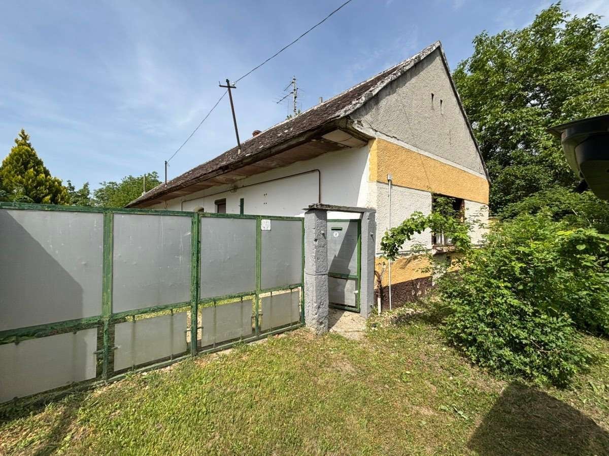 Bük (Nähe): (ACA) Sanierungsbedürftiges Bauernhaus mit viel Potential bei Österreich 