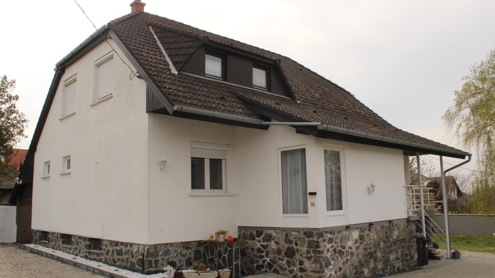 Gyenesdiás: Großes Einfamilienhaus in Gyenesdiás - Keine 5 Minuten vom Strand entfernt 