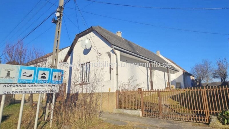 Einfamilienhaus in einer Siedlung mit Thermalbädern, in der Nähe von Kaposvár 