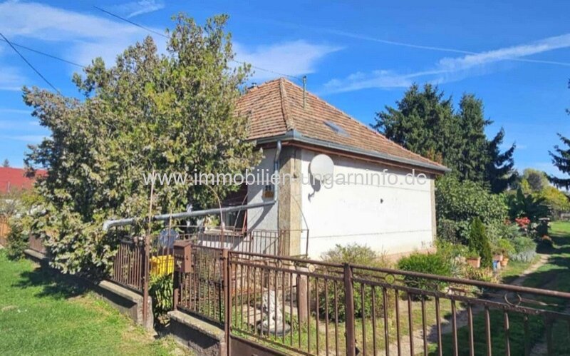 Kleines Stadthaus mit 3 Schlafzimmern, 14 km vom Plattensee entfernt 