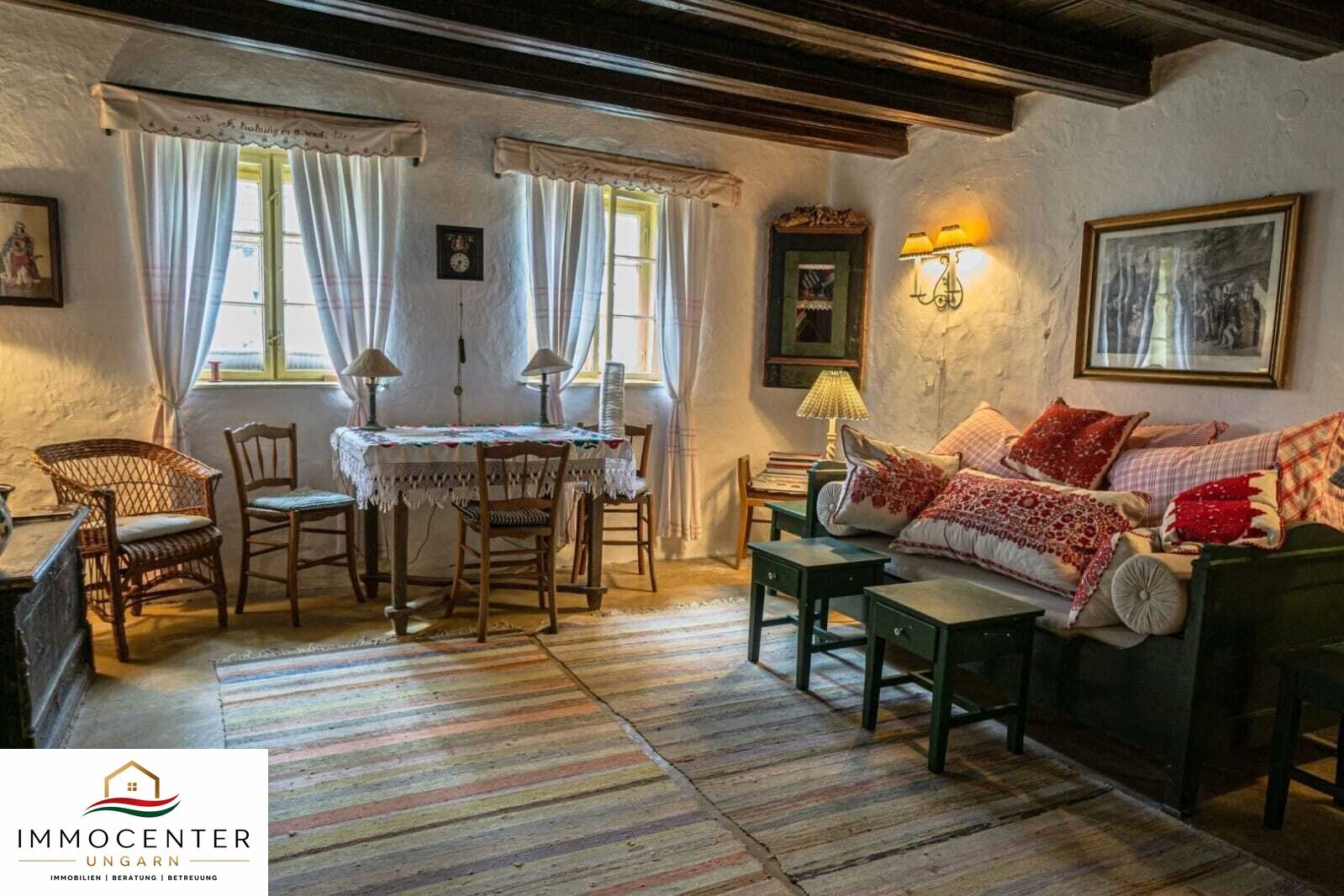 Rábapordány: (BAA) Authentisches Familienhaus mit Reetdach in ausgezeichnetem Zustand 
