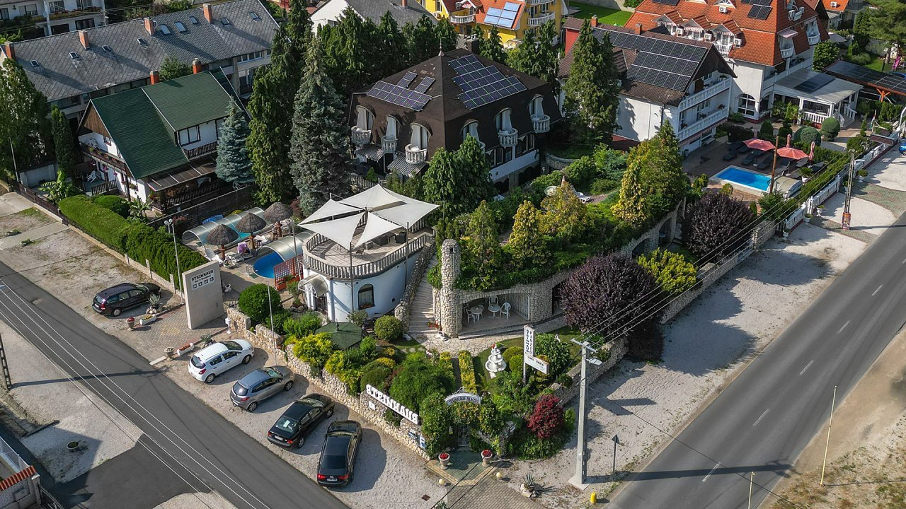 Keszthely: (ABB) Hotel-Pension am Balaton Nordufer in guter zentraler Lage Keszthely: (ABB) Hotel-Pension am Balaton Nordufer in guter zentraler Lage
