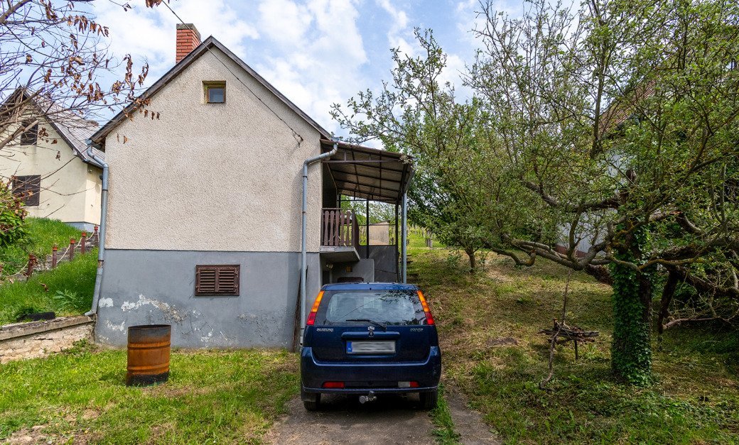 Rezi: (BCA) Weinberghaus in ruhiger Lage bei Héviz, mit grossen Grundstück Rezi: (BCA) Weinberghaus in ruhiger Lage bei Héviz, mit grossen Grundstück