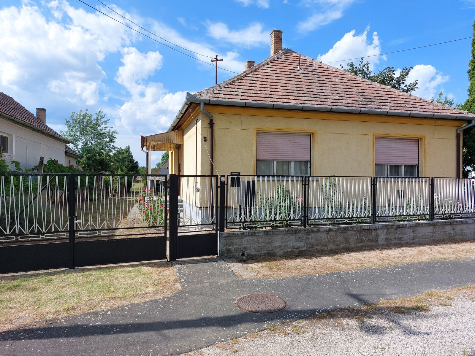 Region Südwest-Ufer: Gepflegtes Landhaus mit Nebengebäude in der Nähe vom Balaton Region Südwest-Ufer: Gepflegtes Landhaus mit Nebengebäude in der Nähe vom Balaton