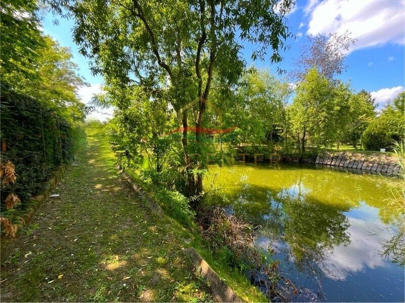 Jobaháza: (BBA) Einfamilienhaus mit eigenem Fischteich, Pool und Werkstatt  