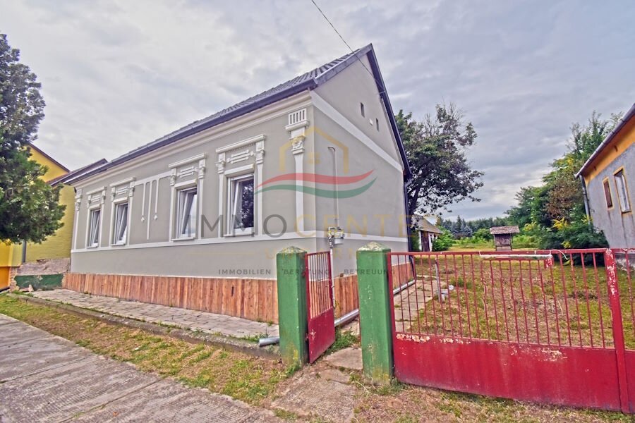 Heresznye: (BAA) Renoviertes grossbürgerliches Haus in ruhiger Lage Heresznye: (BAA) Renoviertes grossbürgerliches Haus in ruhiger Lage
