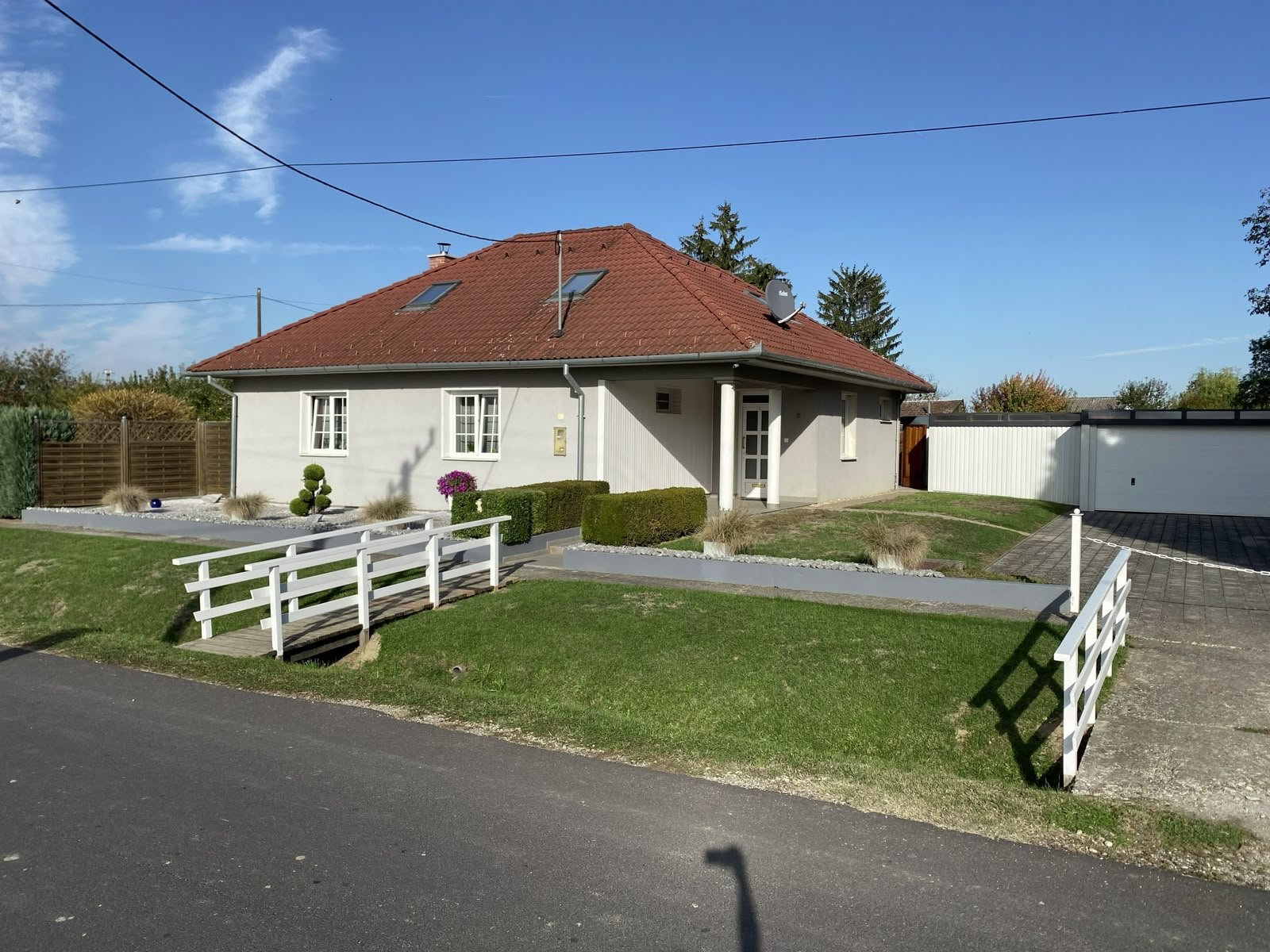 Kerecseny: (BAA) Sorgfältig gepflegtes Einfamilienhaus mit besonderem Flair Kerecseny: (BAA) Sorgfältig gepflegtes Einfamilienhaus mit besonderem Flair