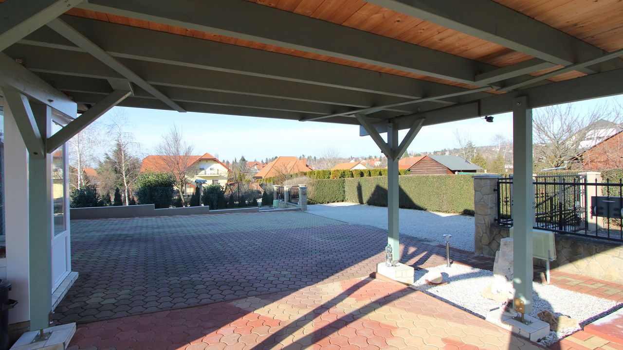 Carport