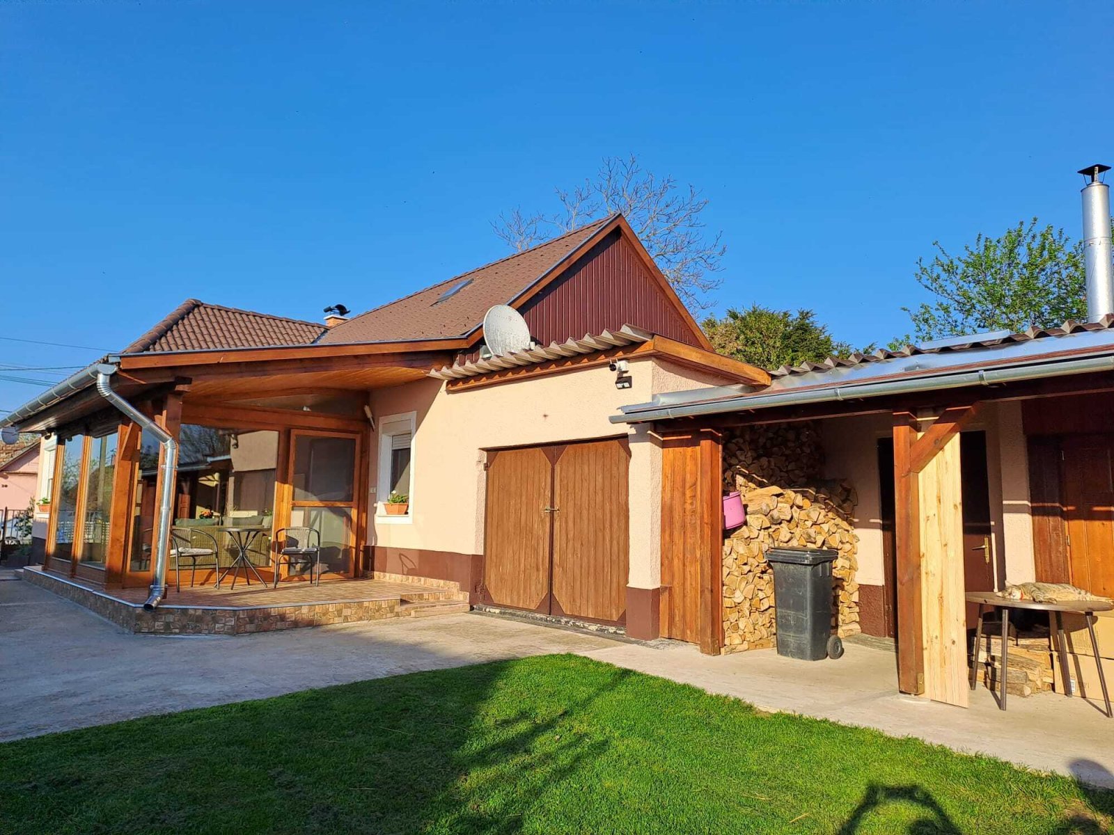 Charmantes Einfamilienhaus mit Wintergarten und Holzschuppen - Ihr Wohlfühl-Zuhause mit charmantem Außenbereich!