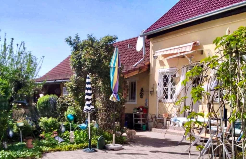 Idyllisches Einfamilienhaus mit sonniger Terrasse und liebevoll gestaltetem Garten - Ihr Wohlfühl-Zuhause mit charmantem Außenbereich!