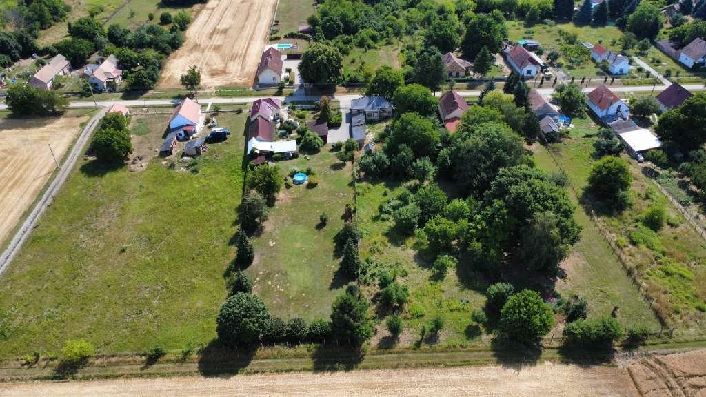 Idyllisches Baugrundstück mit Entwicklungspotenzial - Traumhafte Lage zwischen Feldern und Grün!