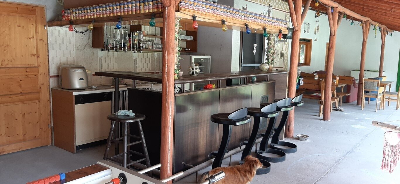 Bar Bar