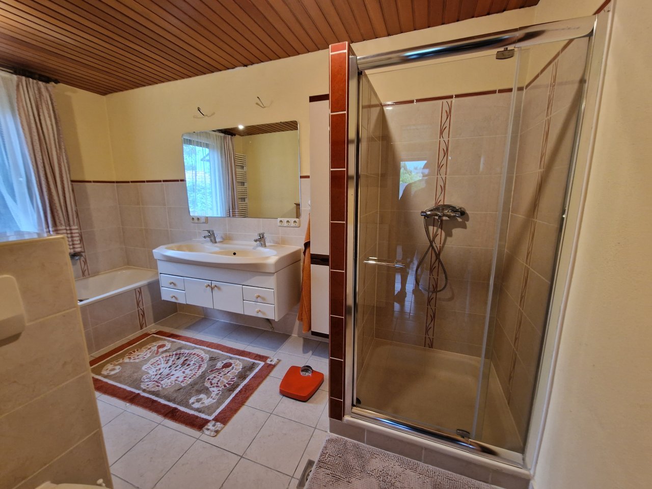 Hauptbadezimmer