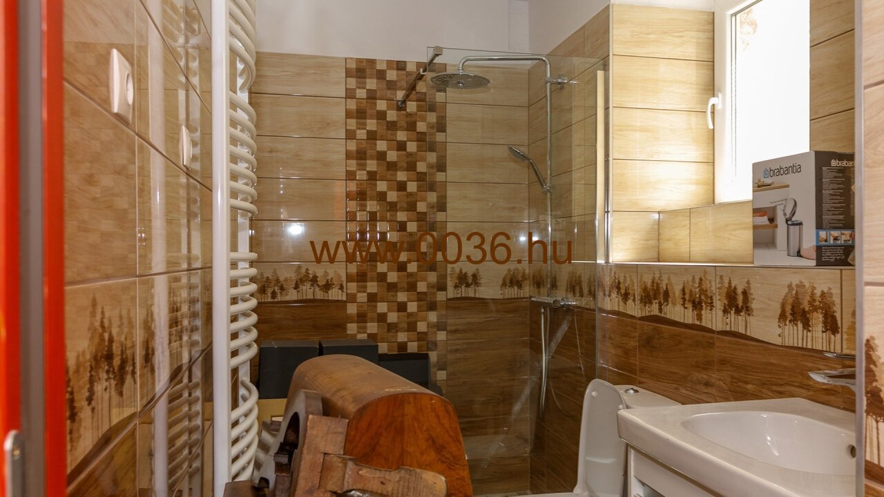 immocenter-ungarn-haus-kaufen-33563-Badezimmer5 immocenter-ungarn-haus-kaufen-33563-Badezimmer5