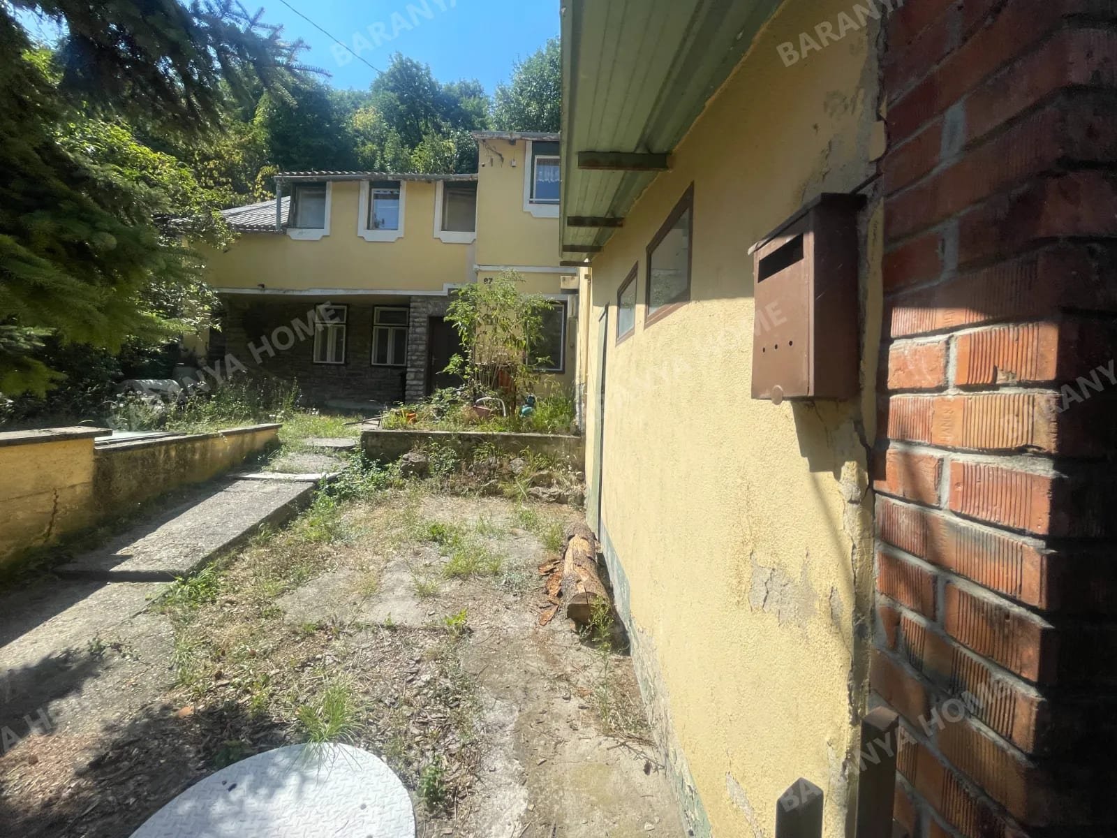 Pécs: Zwei-Generationen-Familienhaus zu verkaufen – mit zwei Wohnetagen mit separatem Eingang, Garage und großem Garten Pécs: Zwei-Generationen-Familienhaus zu verkaufen – mit zwei Wohnetagen mit separatem Eingang, Garage und großem Garten