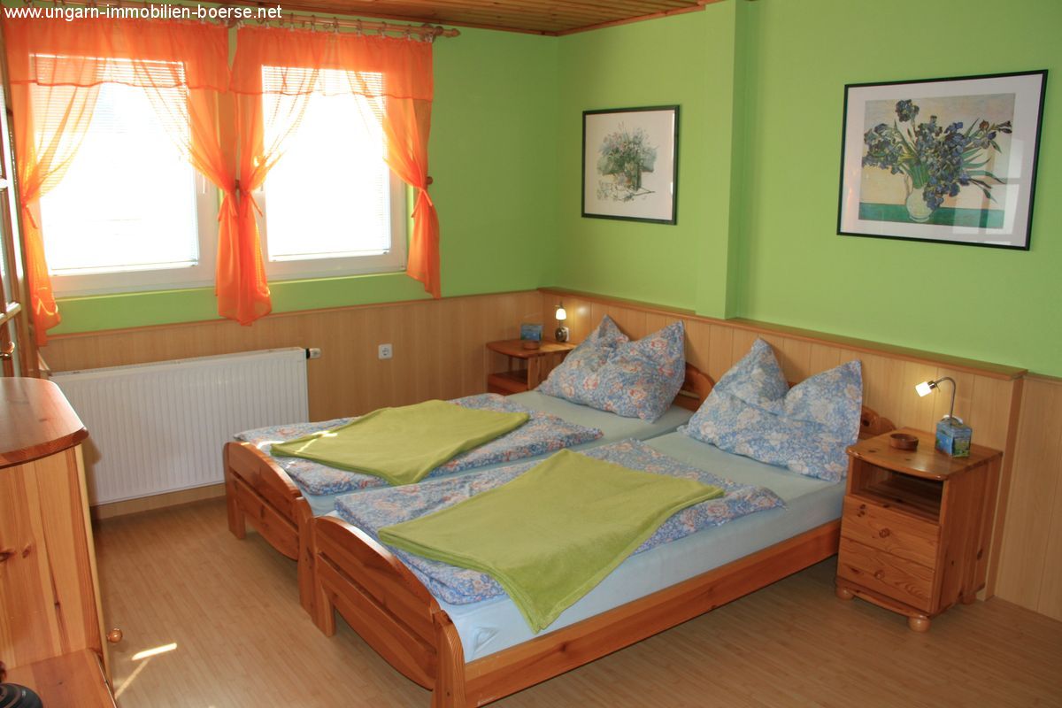 Ferienwohnung für 6-8+2 Personen mit traumhaftem Seepanorama