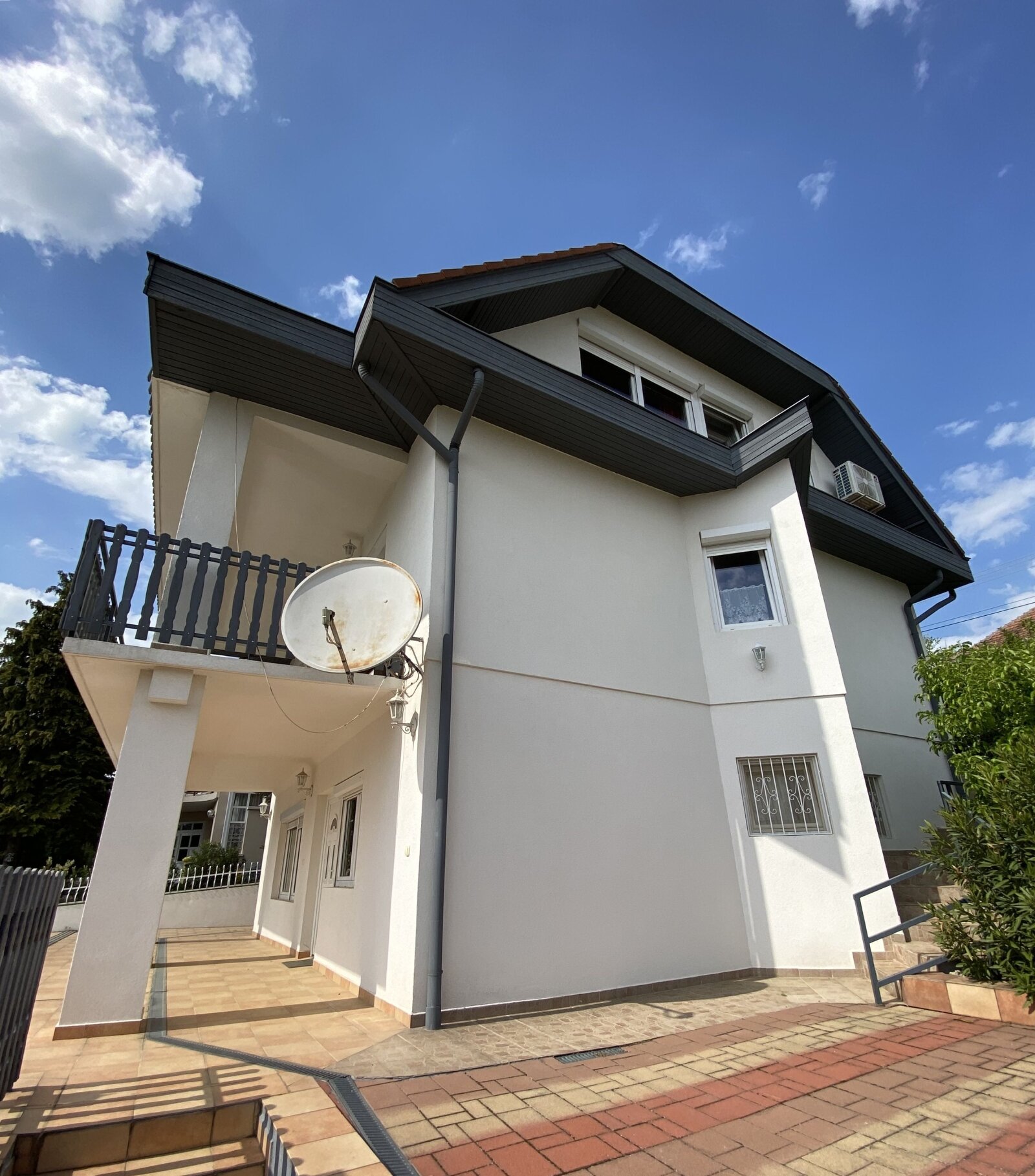 in Ungarn am Balaton in Fonyod zweifamilienhaus mit panorama und pool zu verkaufen 