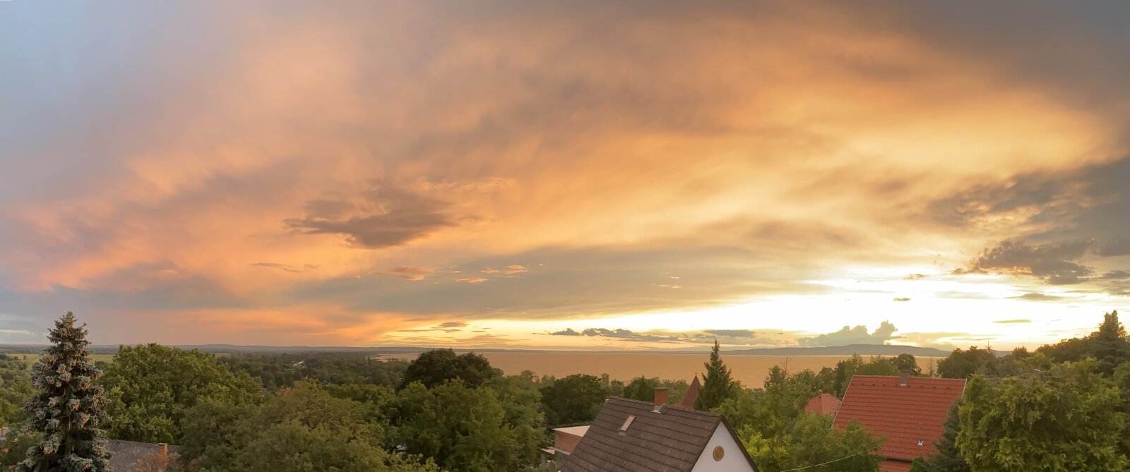 in Ungarn am Balaton in Fonyod zweifamilienhaus mit panorama und pool zu verkaufen 