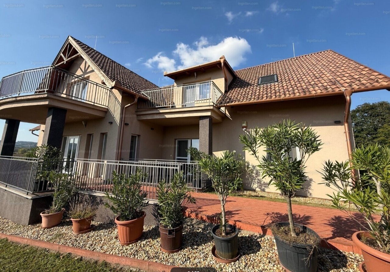 Kehidakustány: Új épület: Bútorozott földszinti lakás a fürdővárosban  Kehidakustány: Új épület: Bútorozott földszinti lakás a fürdővárosban