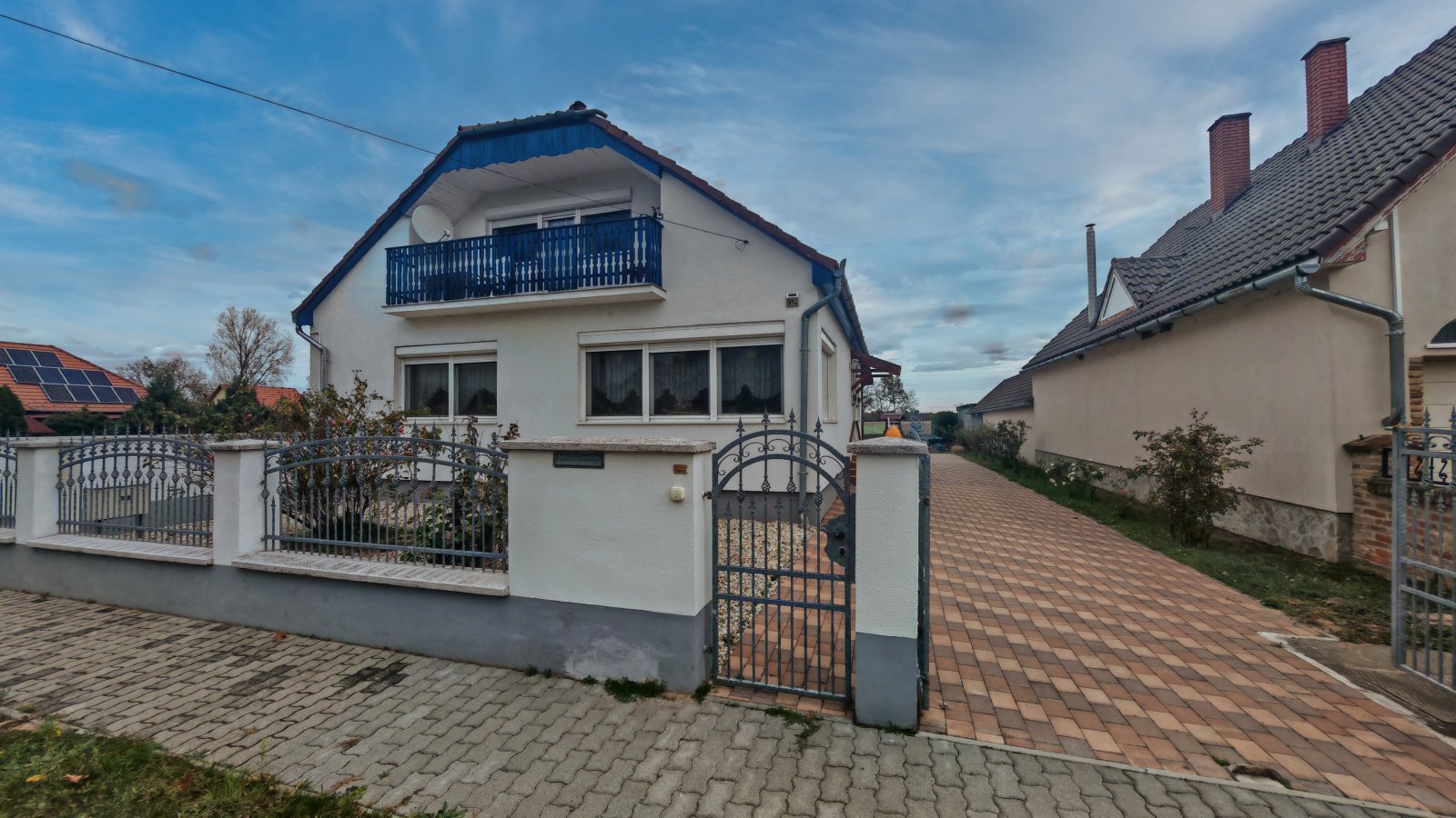 Dombóvár: (AAA) Sok hely 2 szinten és nagyon jó állapotban  Dombóvár: (AAA) Sok hely 2 szinten és nagyon jó állapotban