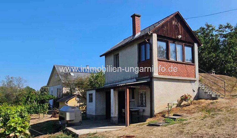 Zala Vármegye: Auf der Nordseite des Plattensees in Rezi, Panorama-Weinberghäuschen zu verkaufen 