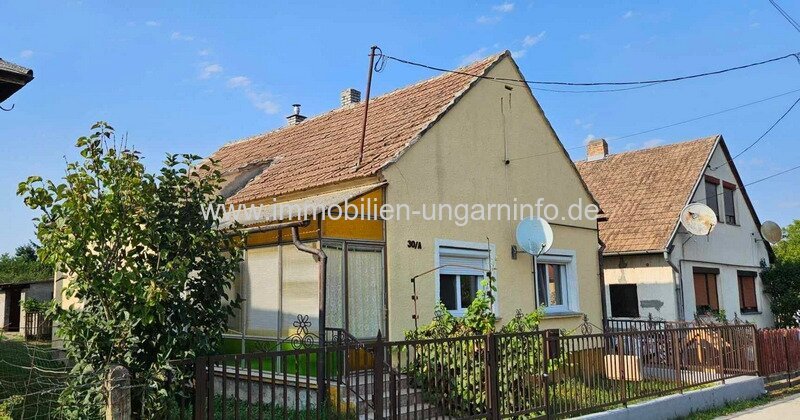 Somogy Vármegye: Einfamilienhaus mit 3 Werkstätten für sofortigen Umzug verfügbar 