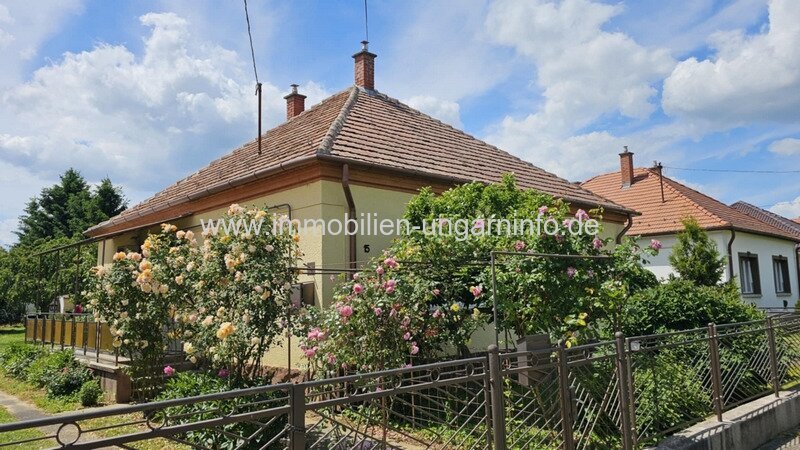 Somogy Vármegye: Einfamilienhaus 12 km vom Plattensee 