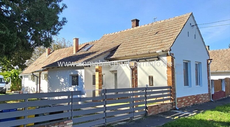 Somogy Vármegye: Zwei Appartements in einem Haus in Bezirkshaupstadt bei Plattensee 