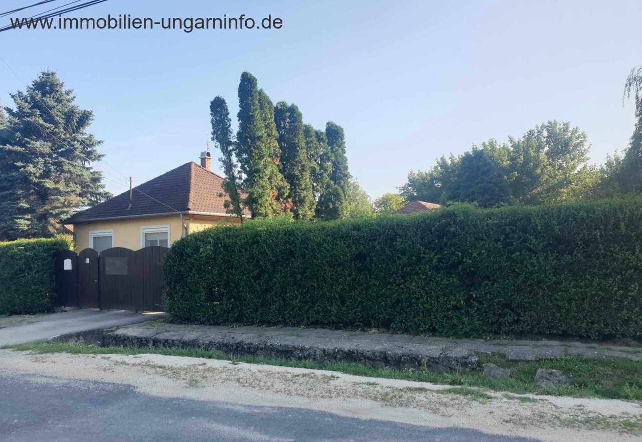 Somogy Vármegye: Einfamilienhaus in einem kleinen Dorf 10 km südlich des Plattensees zu verkaufen 