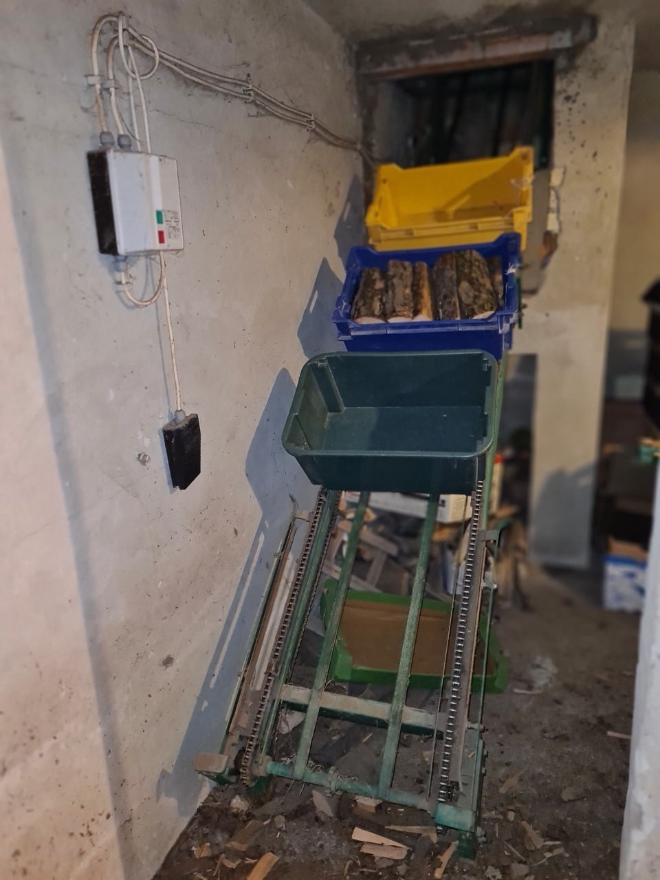 photo -- -- photo -- --