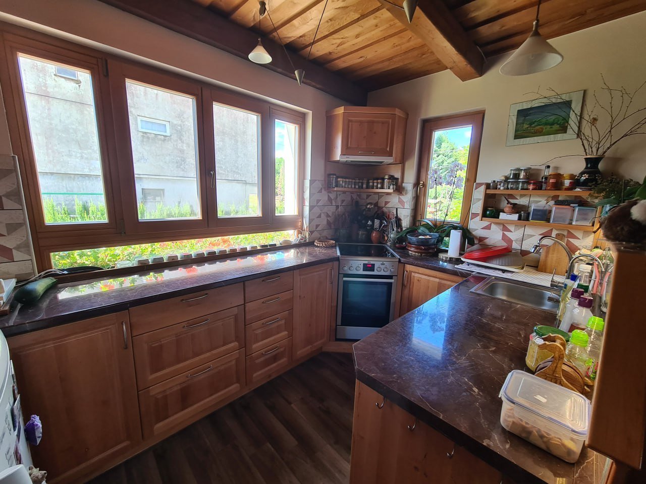 photo -- -- photo -- --