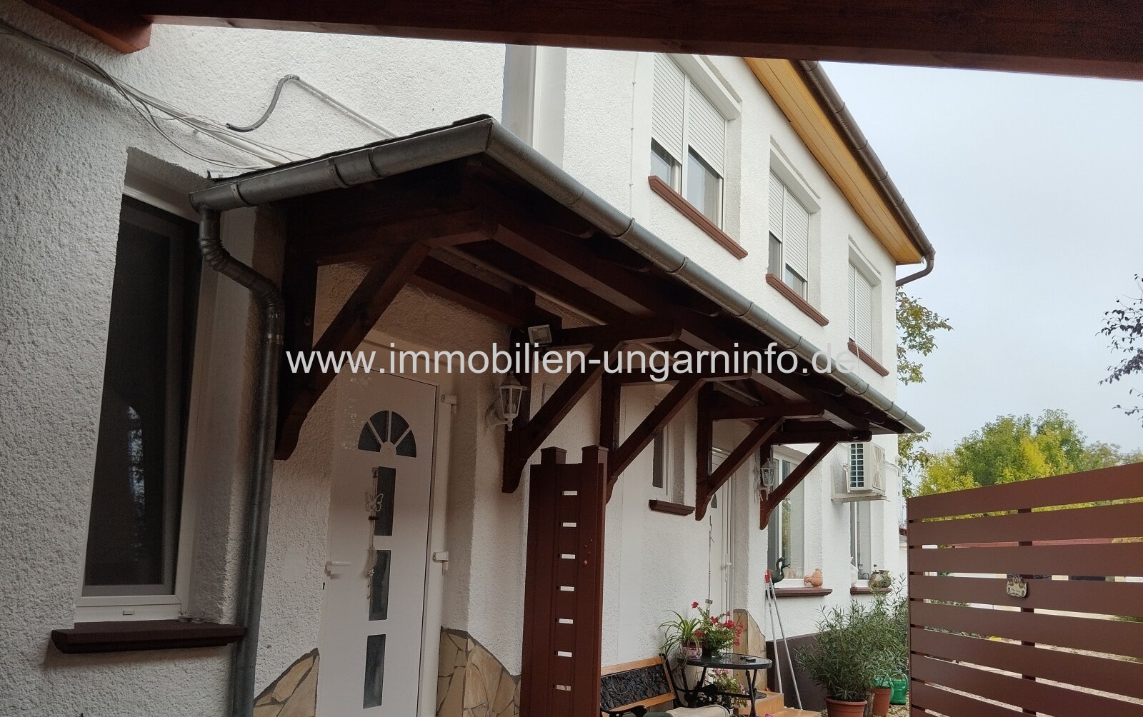 Győr: Verkaufsangebot für ein Einfamilienhaus und Gewerbeimmobilie in Győr Győr: Verkaufsangebot für ein Einfamilienhaus und Gewerbeimmobilie in Győr