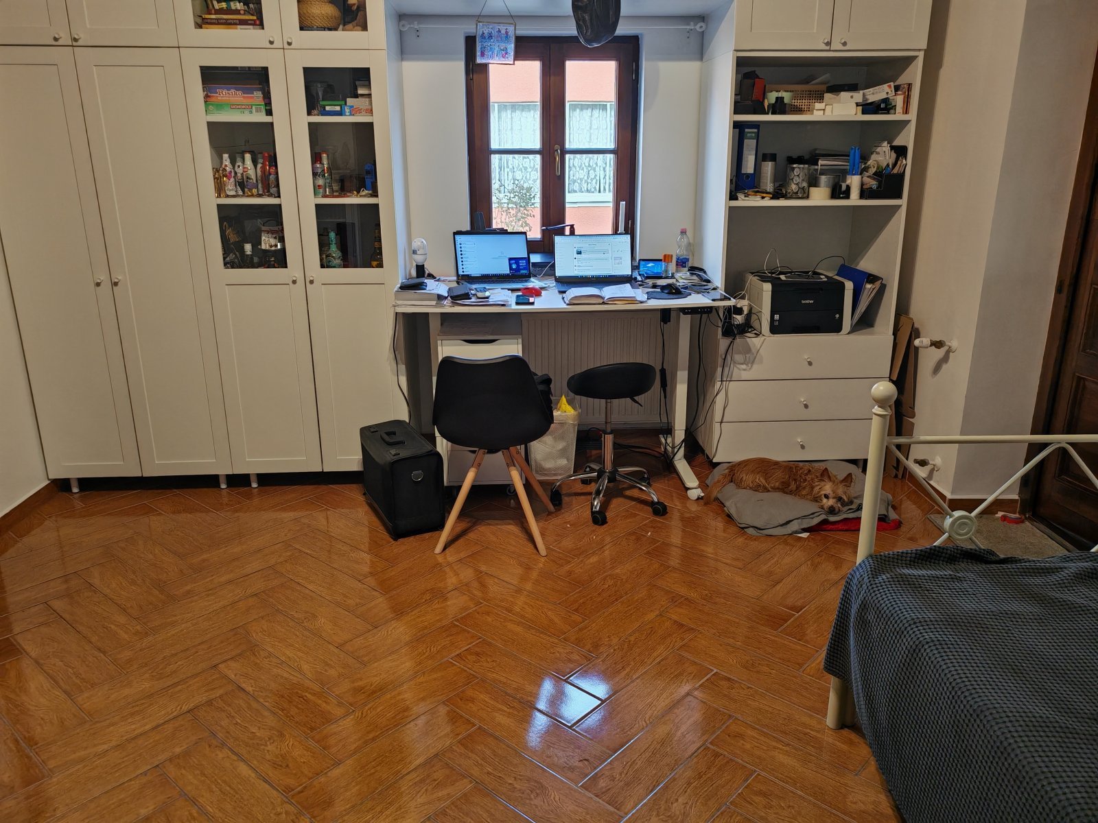 Büro oder Schlafzimmer Büro oder Schlafzimmer