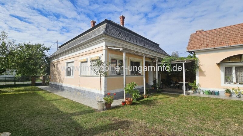 Zala Vármegye: Einfamilienhaus mit großem Hof in ruhiger Lage, nahe der kroatischen-slovenien Grenze 