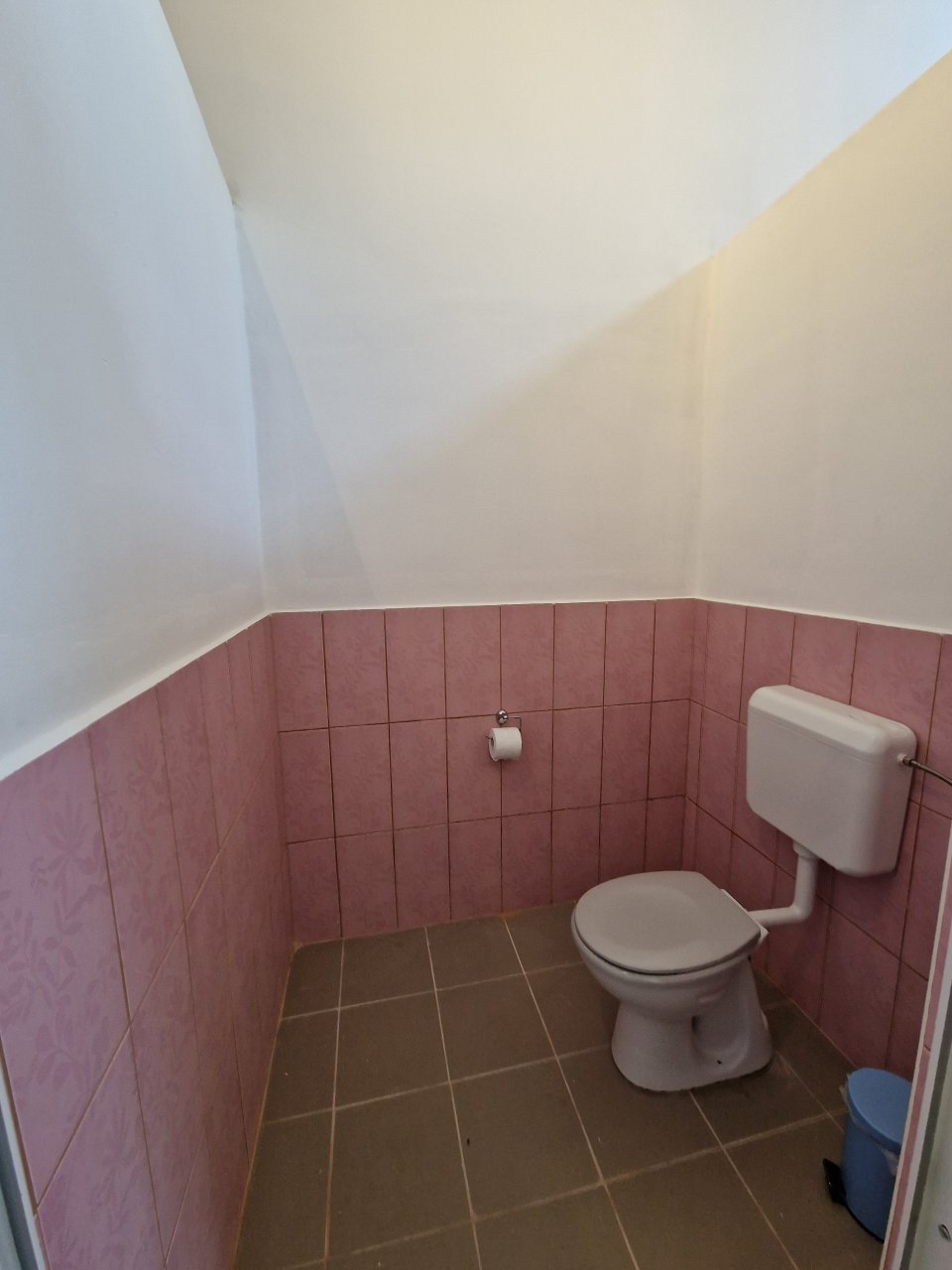 Damen WC 2x Damen WC 2x