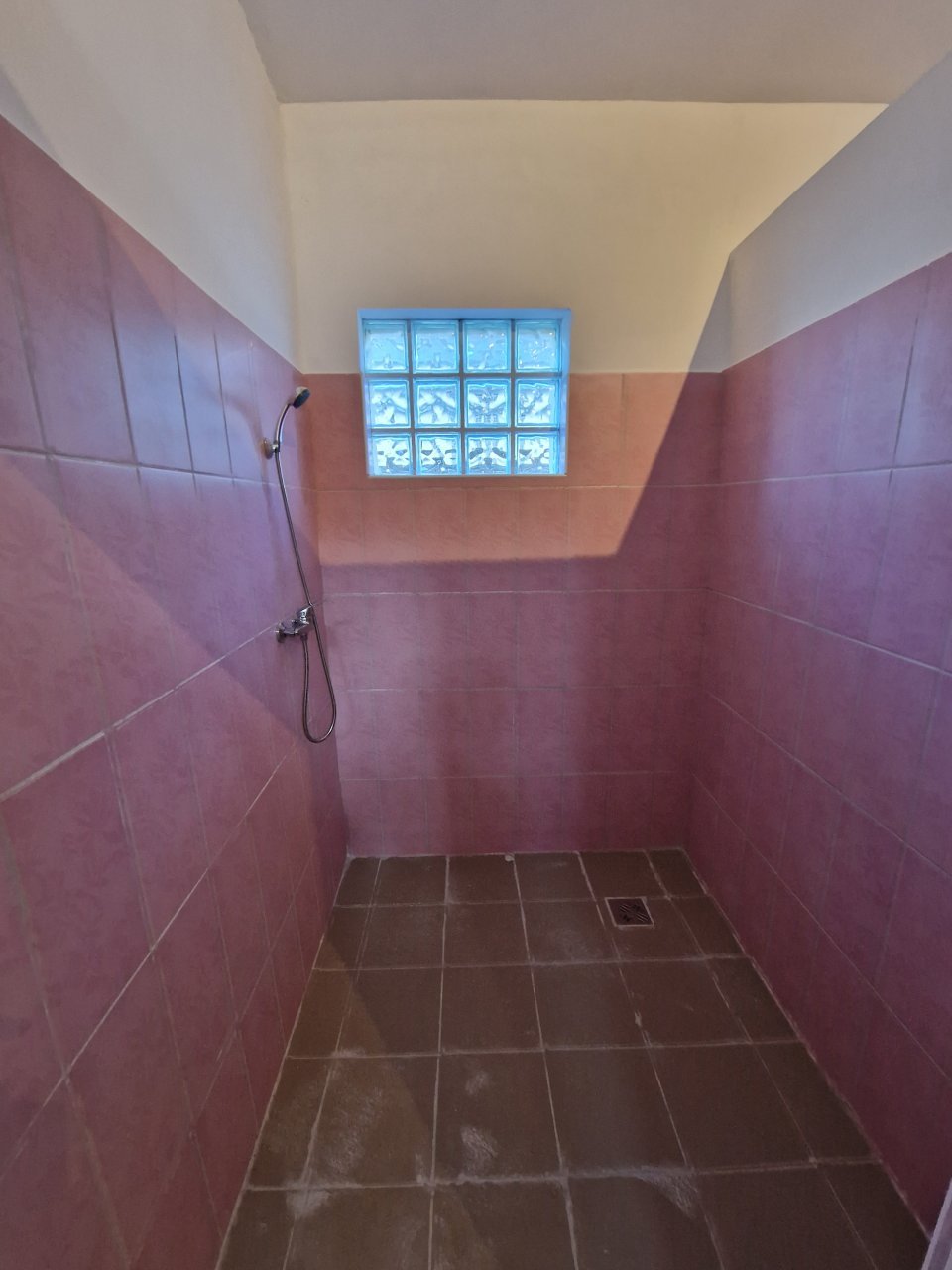 Damen Dusche 2x Damen Dusche 2x