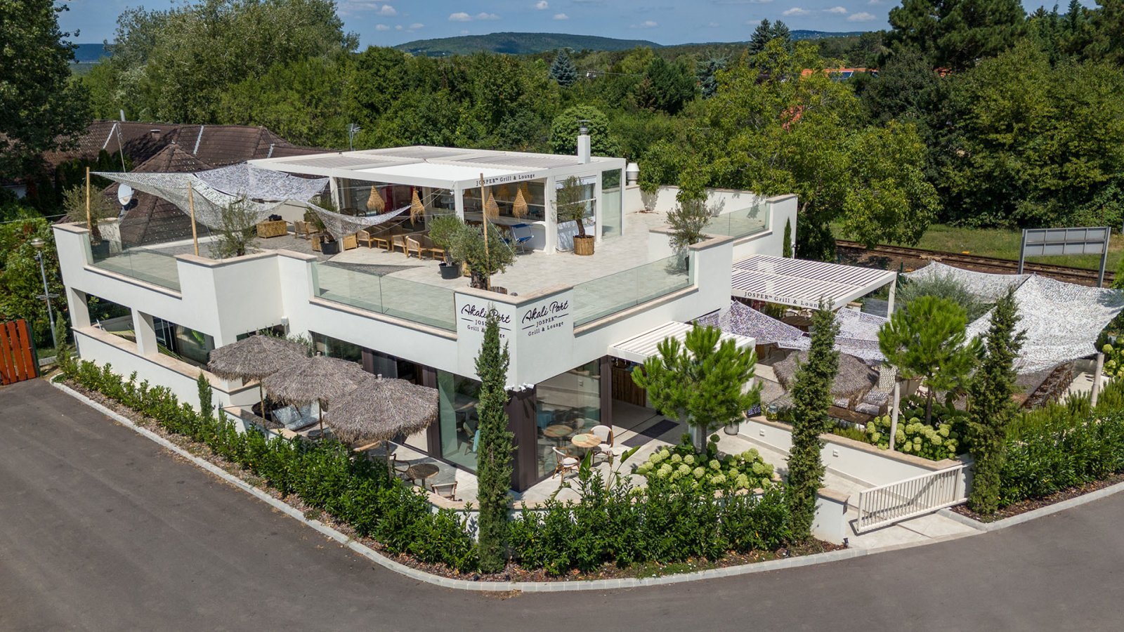 Balatonakali: (AAA) Kiváló minőségű ingatlan (kereskedelmi vagy magán) közvetlenül a Balaton 