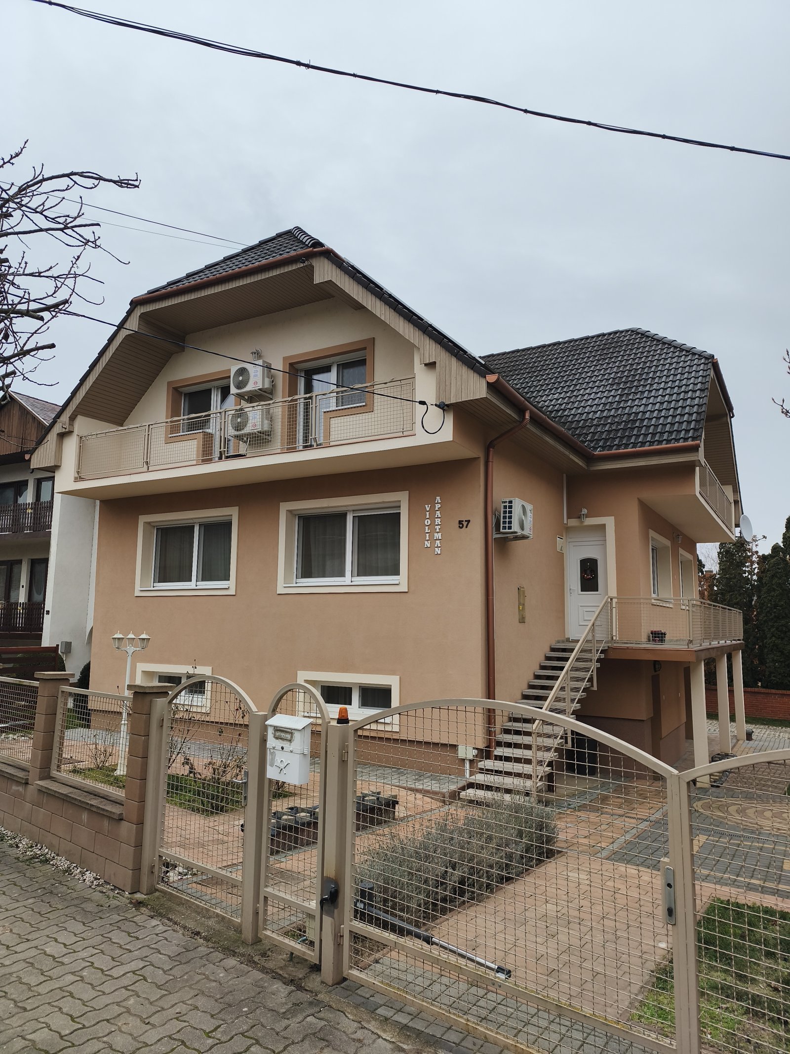 Hévíz: (AAA) Luxus ingatlan wellness oázissal és apartmannal 