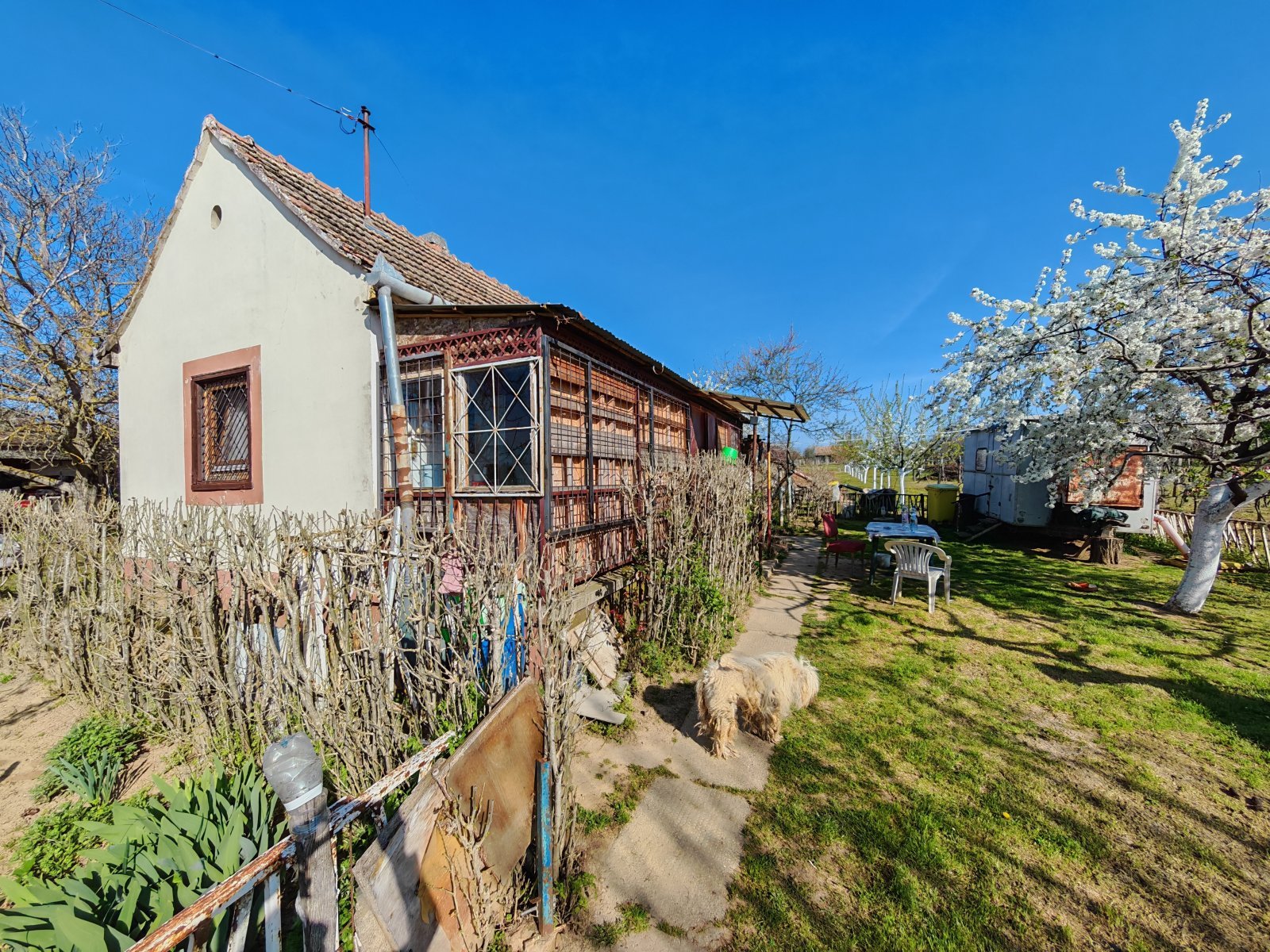 Marcali: Szőlőskert ház csendes helyen 