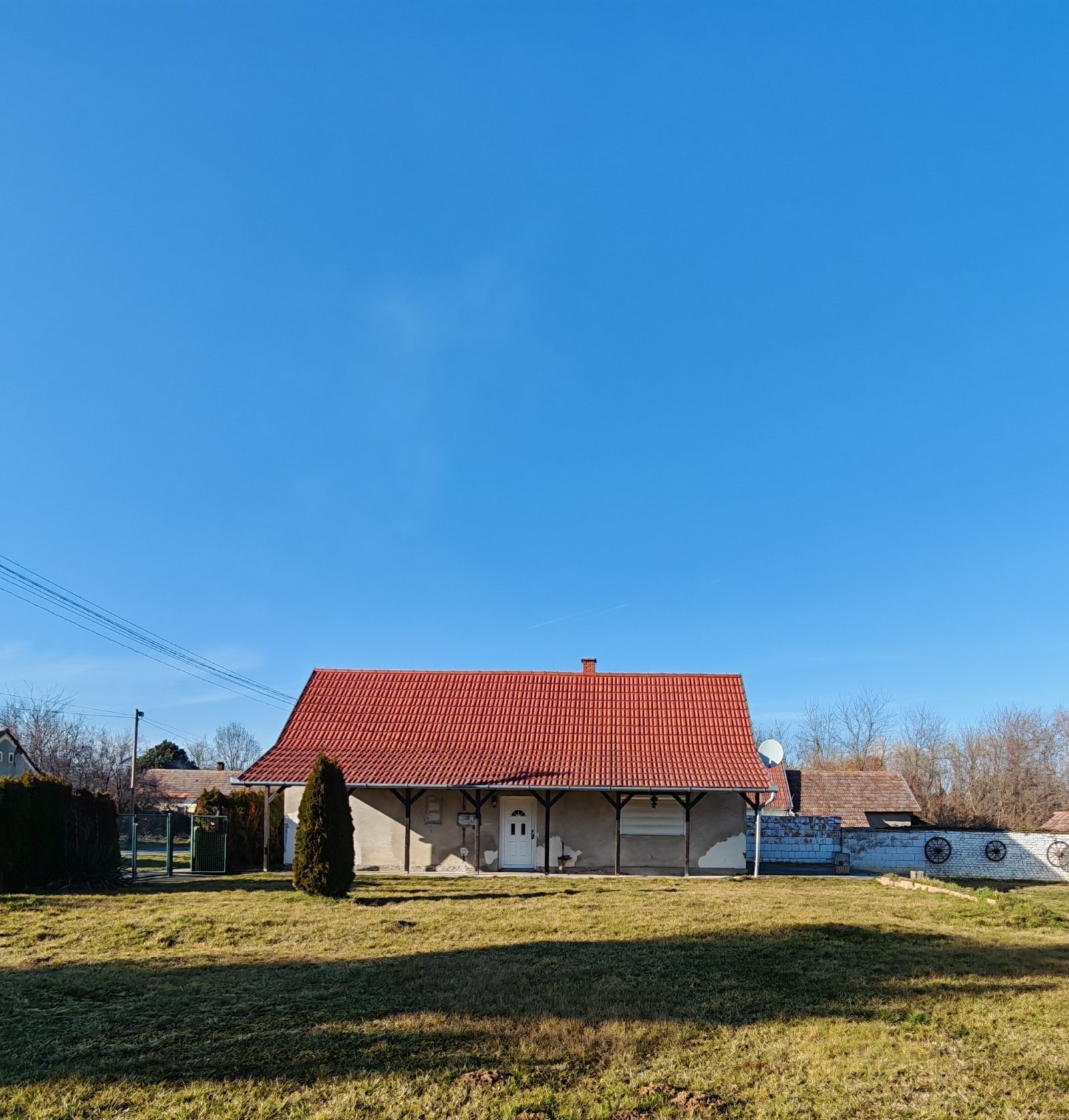 Csákány: Felújított családi ház csendes, természetközeli környezetben 