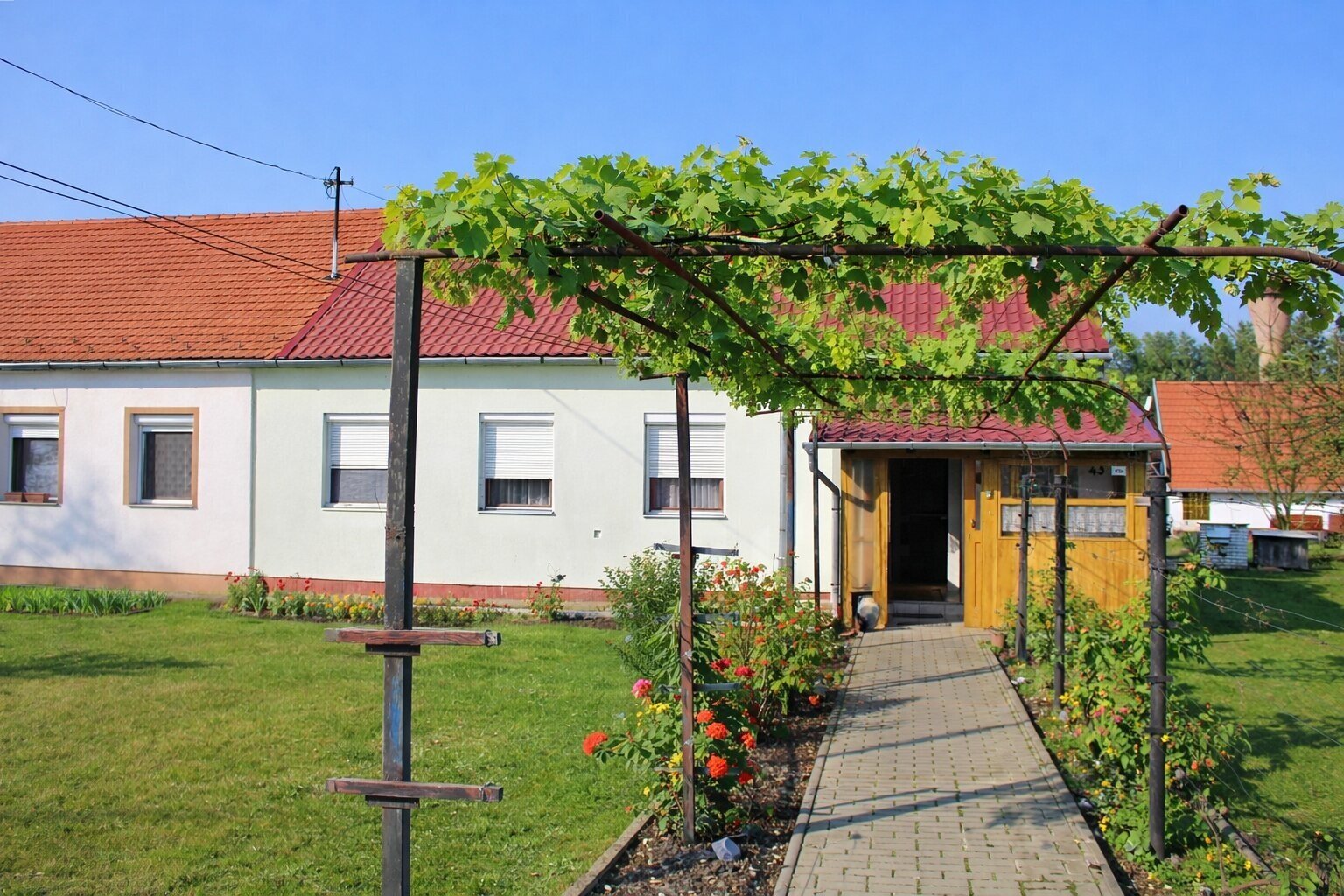 Csesztreg: Renoviertes Doppelhaus nahe der slowenischen Grenze – ruhiges Landleben in Csesztreg 