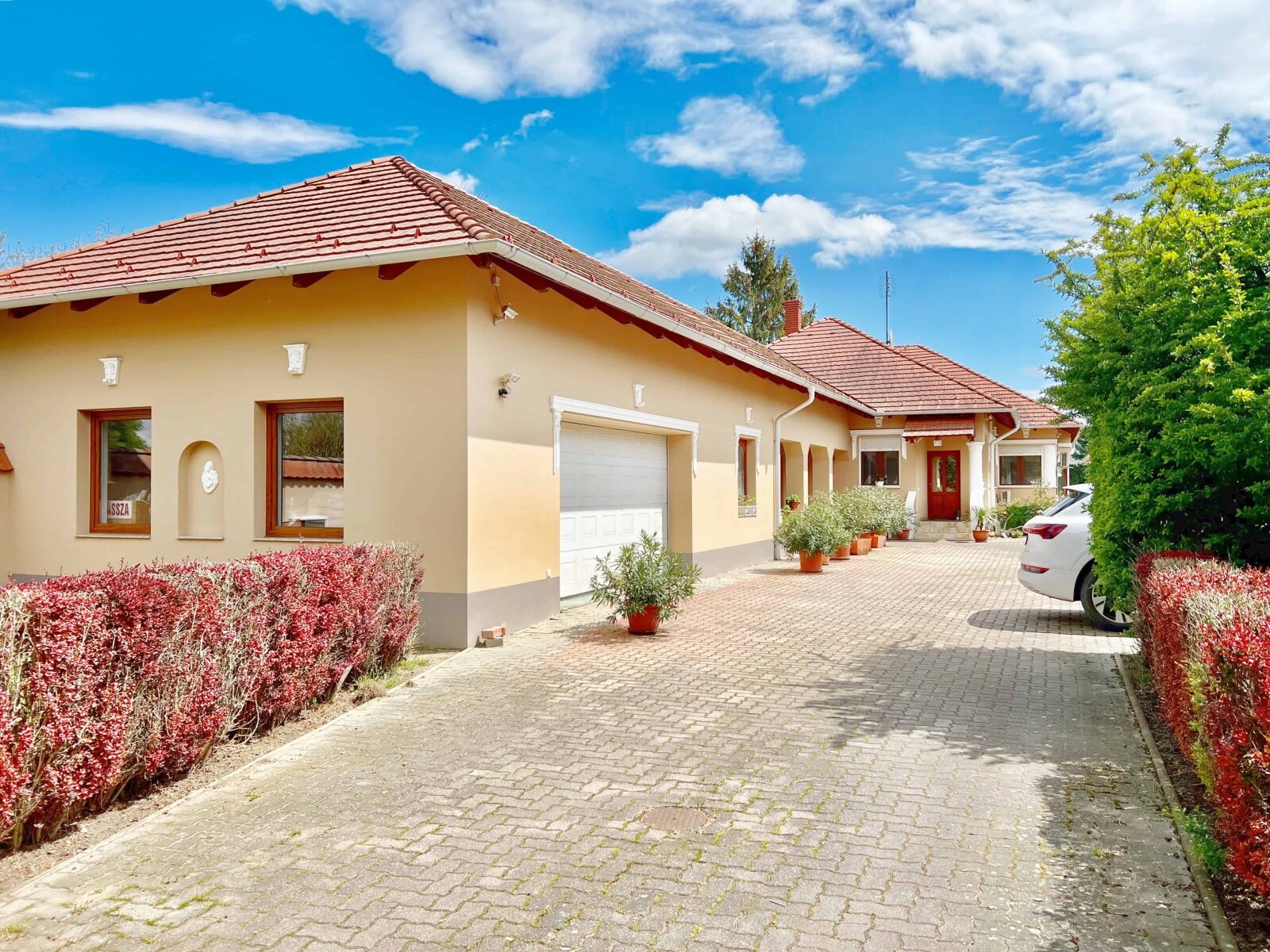 Borgáta: Traumhaus mit Pool in Thermenregion 