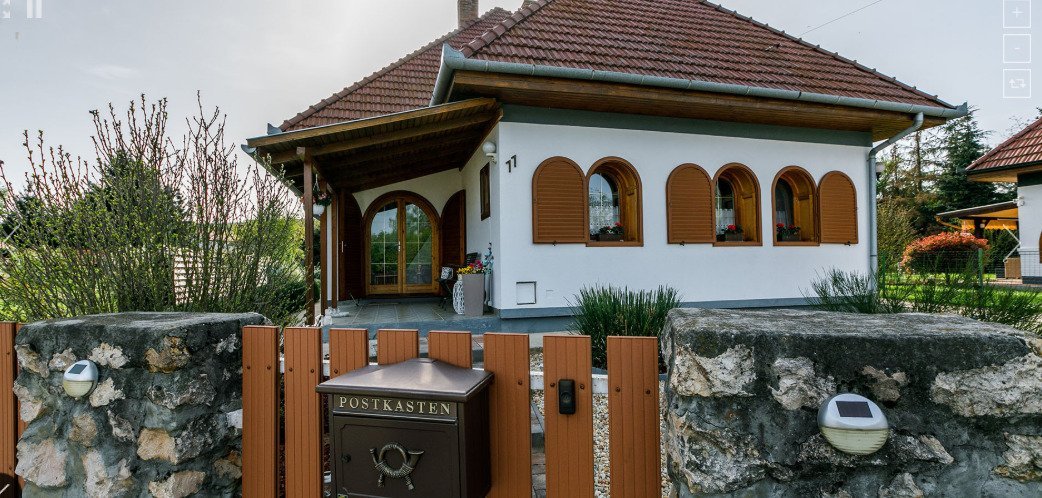 Kehidakustány: (AAA) Bájos vidéki ház gondozott kerttel és medencével, csendes helyen 