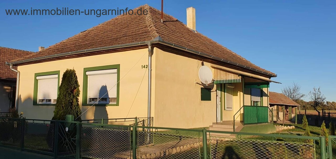 Somogy Megye: 27 km südlich von Balaton in einem kleinen Dorf Einfamilienhaus zu verkaufen 