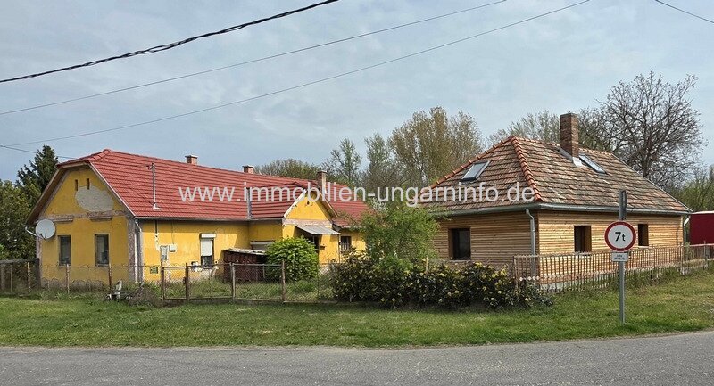 Somogy Vármegye: 2 Häuser als Einheit zu verkaufen in Táska - Komitat Somogy 