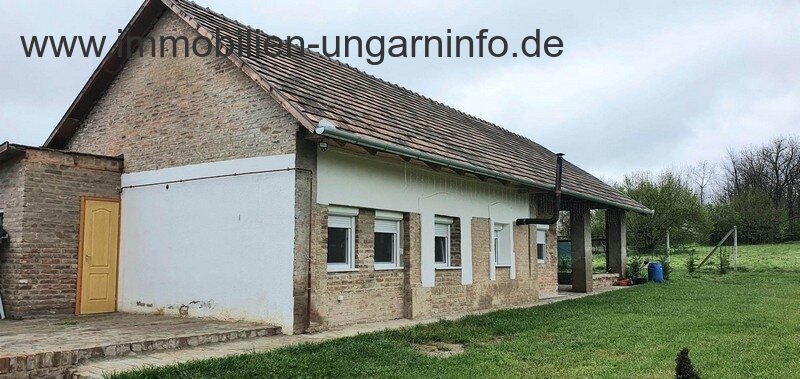 Somogy Vármegye: 2 Einfamilienhäuser zu einem Preis in der Region Kaposvár zu verkaufen Somogy Vármegye: 2 Einfamilienhäuser zu einem Preis in der Region Kaposvár zu verkaufen